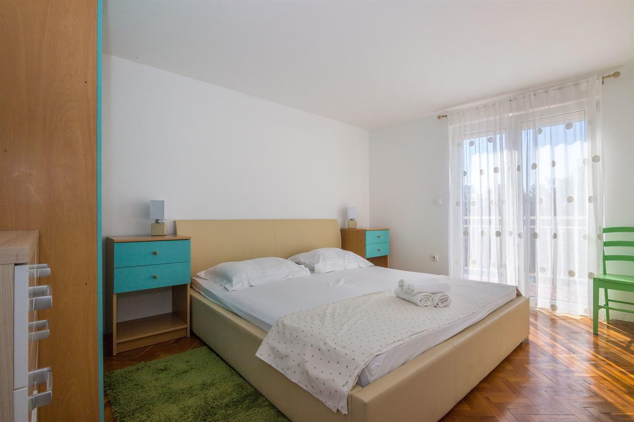 Apartments Antonija Drvenik  Ngoại thất bức ảnh