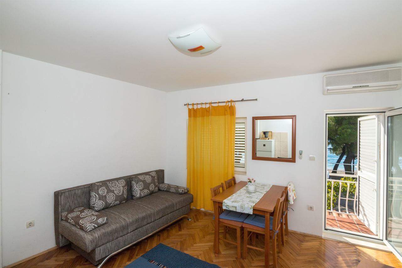 Apartments Antonija Drvenik  Ngoại thất bức ảnh