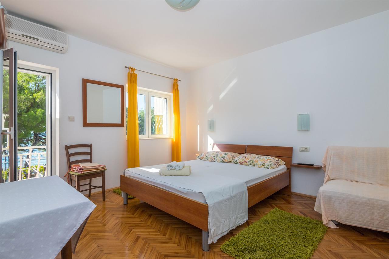 Apartments Antonija Drvenik  Ngoại thất bức ảnh