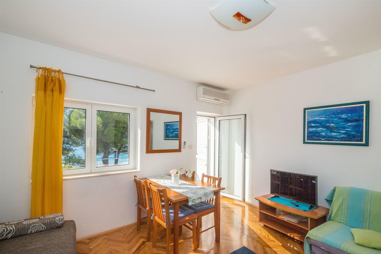 Apartments Antonija Drvenik  Ngoại thất bức ảnh